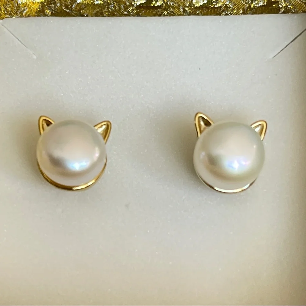 Gold Plated Over 935S Silver 7-8mm Natural Pearl Stud Earrings Cat Shaped - Picture 4 of 6